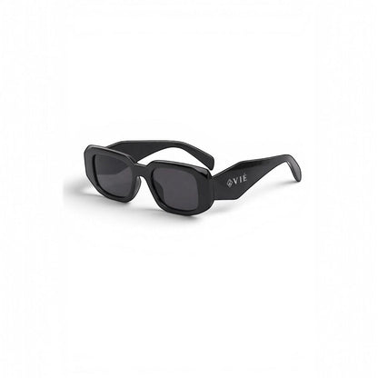 EVIE EYEWEAR Modelo Oréa black rectangular sunglasses with matte finish and UV protection.